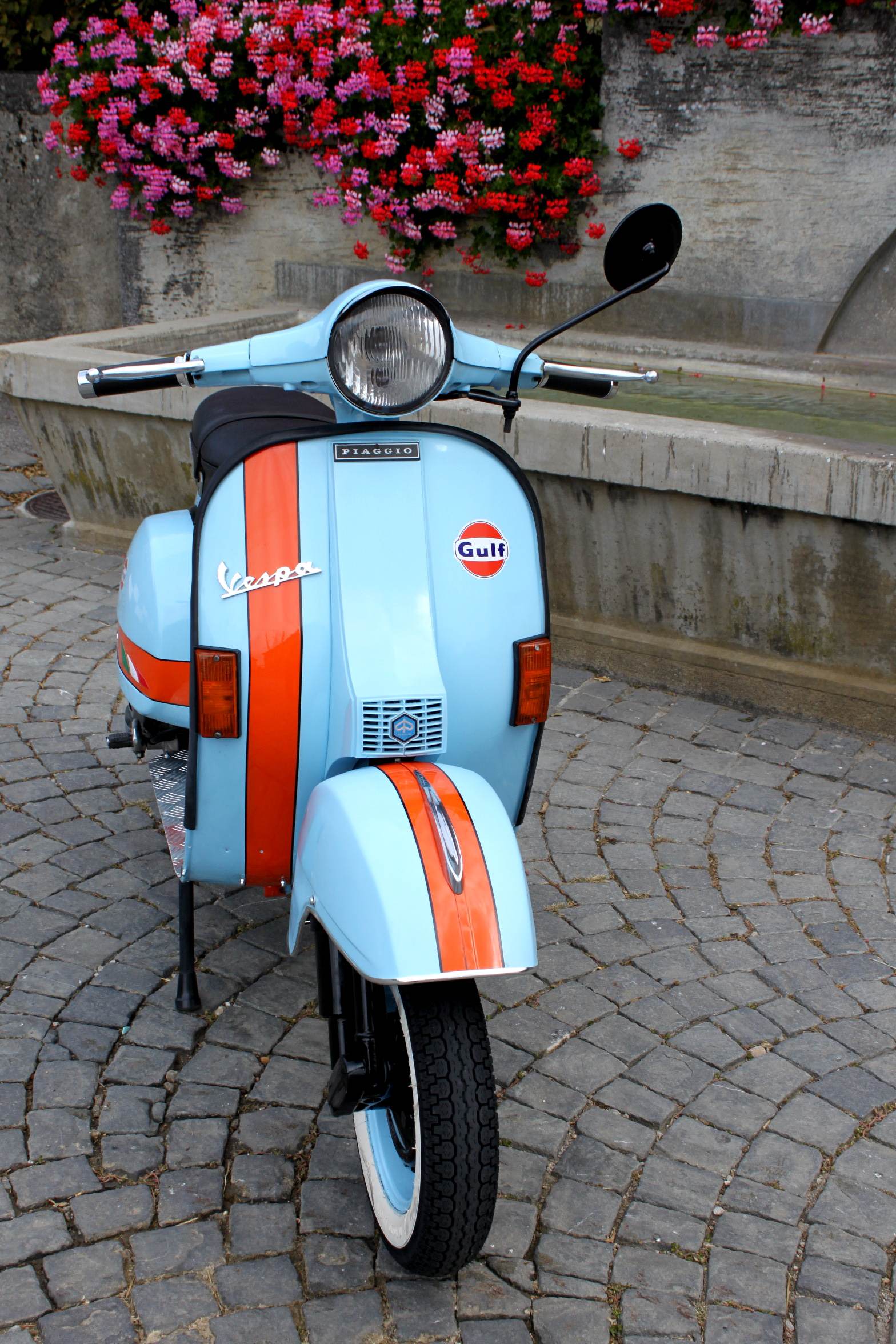 Vespa Gulf Racing